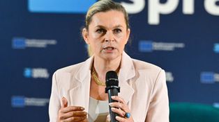 Powrót obowiązkowych prac domowych. Nowacka o terminie