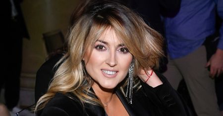 Karolina Szostak zestawiła ze sobą swoje zdjęcia z makijażem i BEZ. Fani jednogłośni: "Cudnie tu i tu"