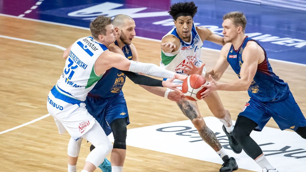 PAP / PAP/Tytus Żmijewski  / Na zdjęciu: KOSZYKÓWKA EKSTRAKLASA ANWIL WŁOCŁAWEK - KING SZCZECIN