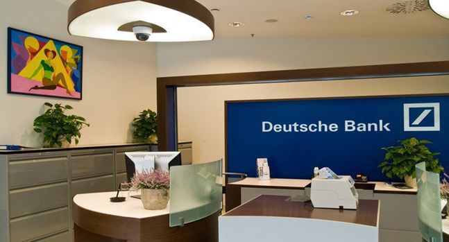Directors przez cztery kolejne lata będzie pracować dla Deutsche Banku