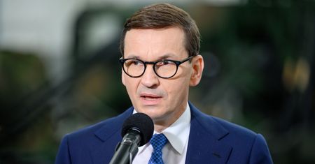 Morawiecki powinien przeprosić za Polski Ład? "Już za późno"
