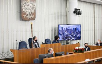 Maseczka w miejscu pracy. Parlamentarzyści gubią się w przepisach, które sami tworzą