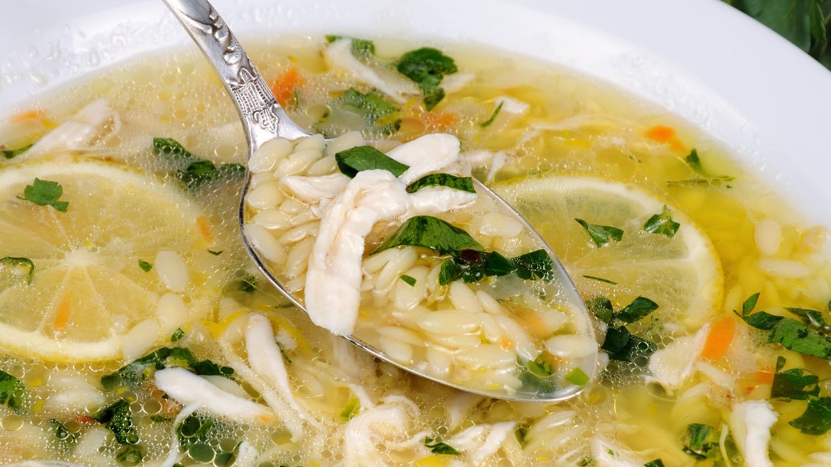 Grecka zupa cytrynowa. Doskonała na lato.