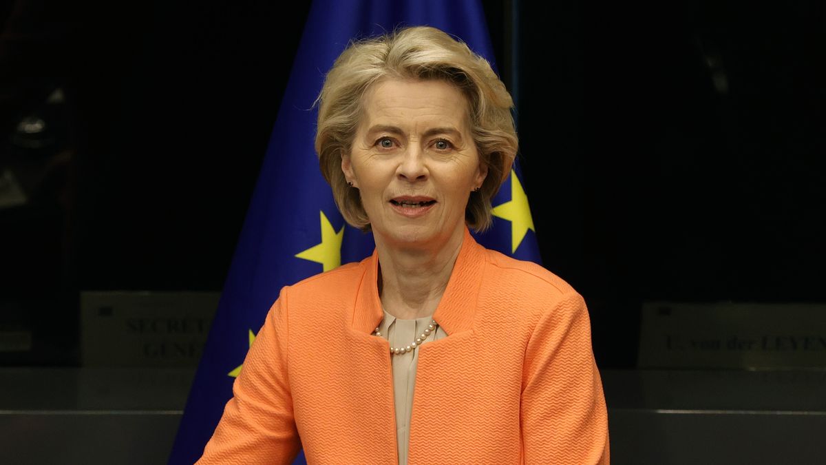 European Commission President Ursula von der Leyen arrives to a Commission's meeting at the European Parliament in Strasbourg, France, 27 February 2024. The EU Parliament's session runs from 26 till 29 February 2024. EPA/RONALD WITTEK Dostawca: PAP/EPA.