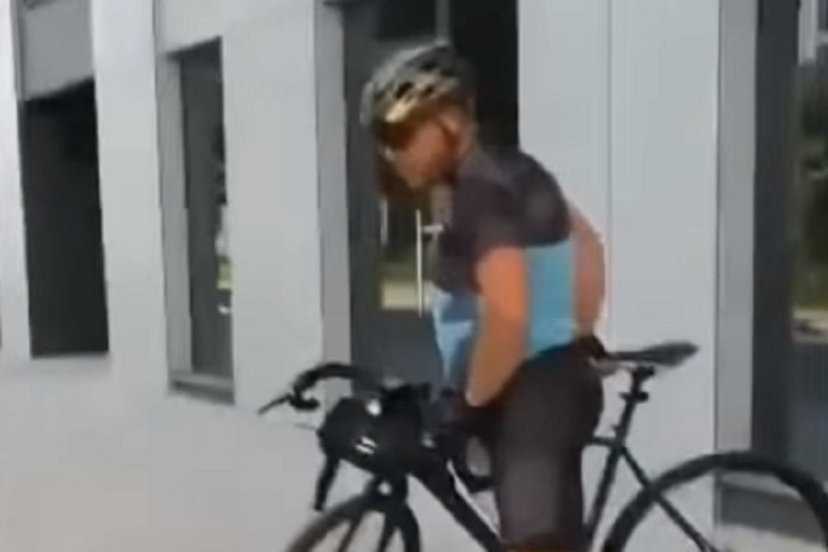 Rowerzysta napadł na nastolatków. 