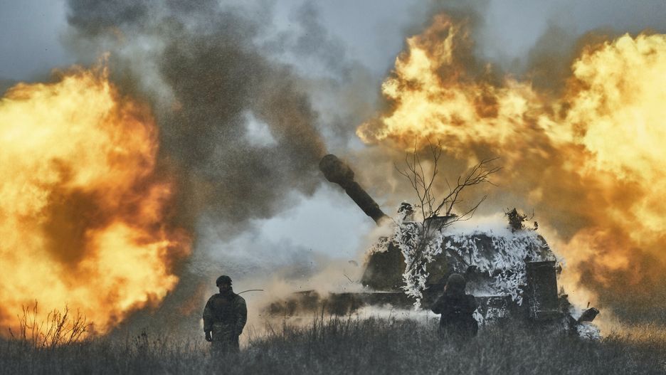 Ukraina - arch 2
A self-propelled artillery vehicle fires on the frontline, Donetsk region, Ukraine, Saturday, Feb. 18, 2023. (AP Photo/Libkos)
LIBKOS