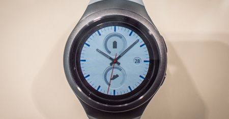 [IFA 2015] Samsung zrobił to dobrze: Gear S2 z bliska