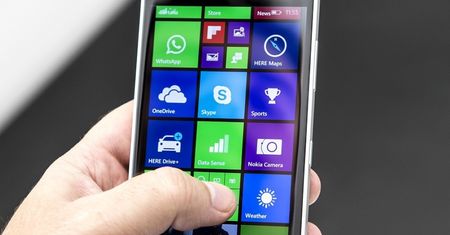 Rynek smartfonów w trzecim kwartale rośnie, ale dla Windowsa to katastrofa