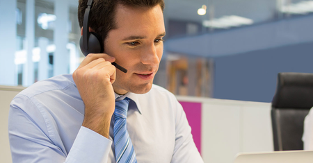 Call Center skuteczniejsze dzięki SI: Cogito rozpoznaje emocje rozmówcy po głosie