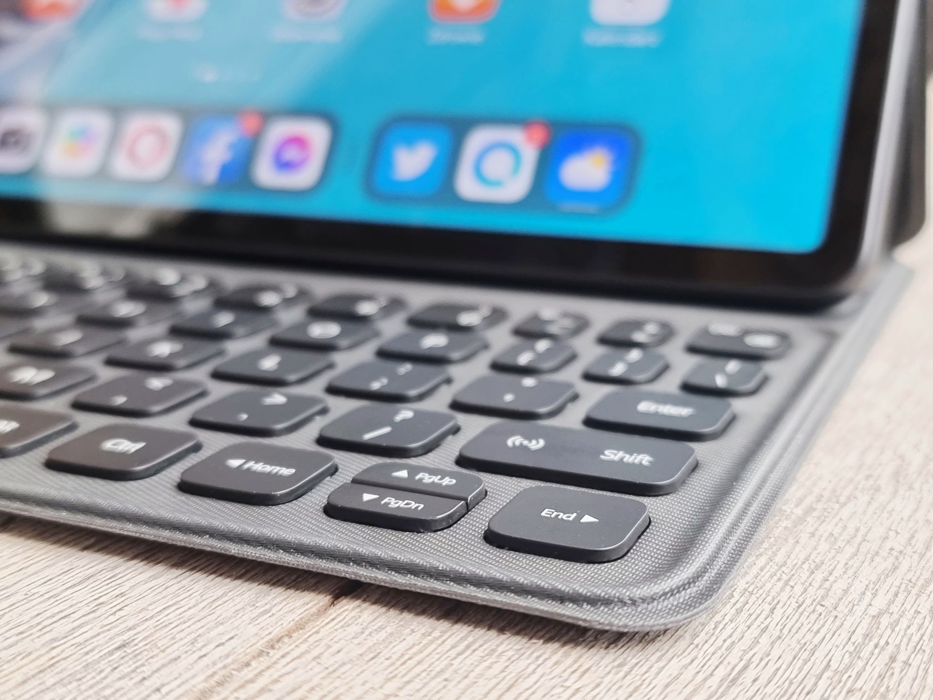 HarmonyOS na tablecie daje radę. A cena Huaweia MediaPad 11 jest nie do przebicia 4