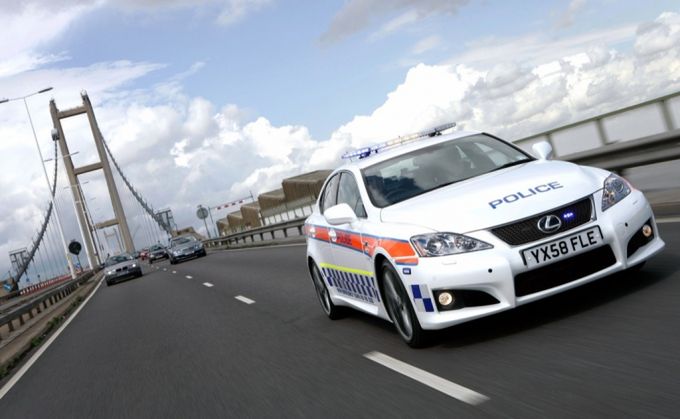 Policyjny Lexus IS-F