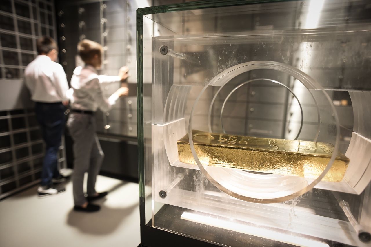 Złoto w cieniu wojny na Bliskim Wschodzie. Strateg PKO BP wyjaśnia, dlaczego tanieje