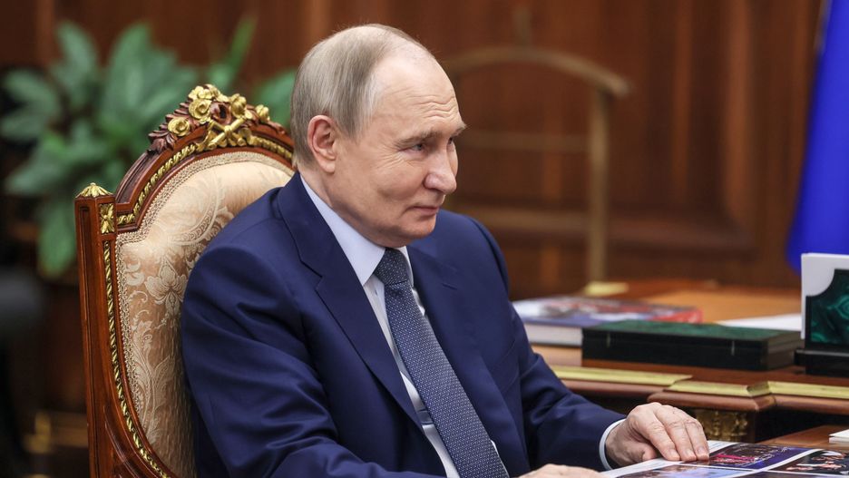 Russian President Vladimir Putin meets with the Head of the Udmurt Republic Aleksandr Brechalov at the Kremlin in Moscow, Russia, 21 July 2025. EPA/MKHAIL METZEL / SPUTNIK / KREMLIN POOL MANDATORY CREDIT Dostawca: PAP/EPA.