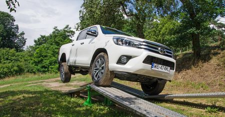 Nowa Toyota Hilux 2.4 D-4D - zdjęcia