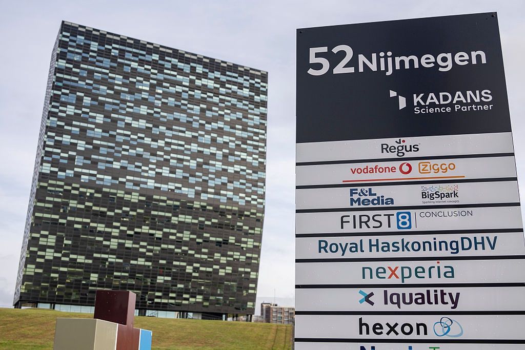 Spór o przejęcie giganta. Minister Holandii odwołuje wizytę w Chinach