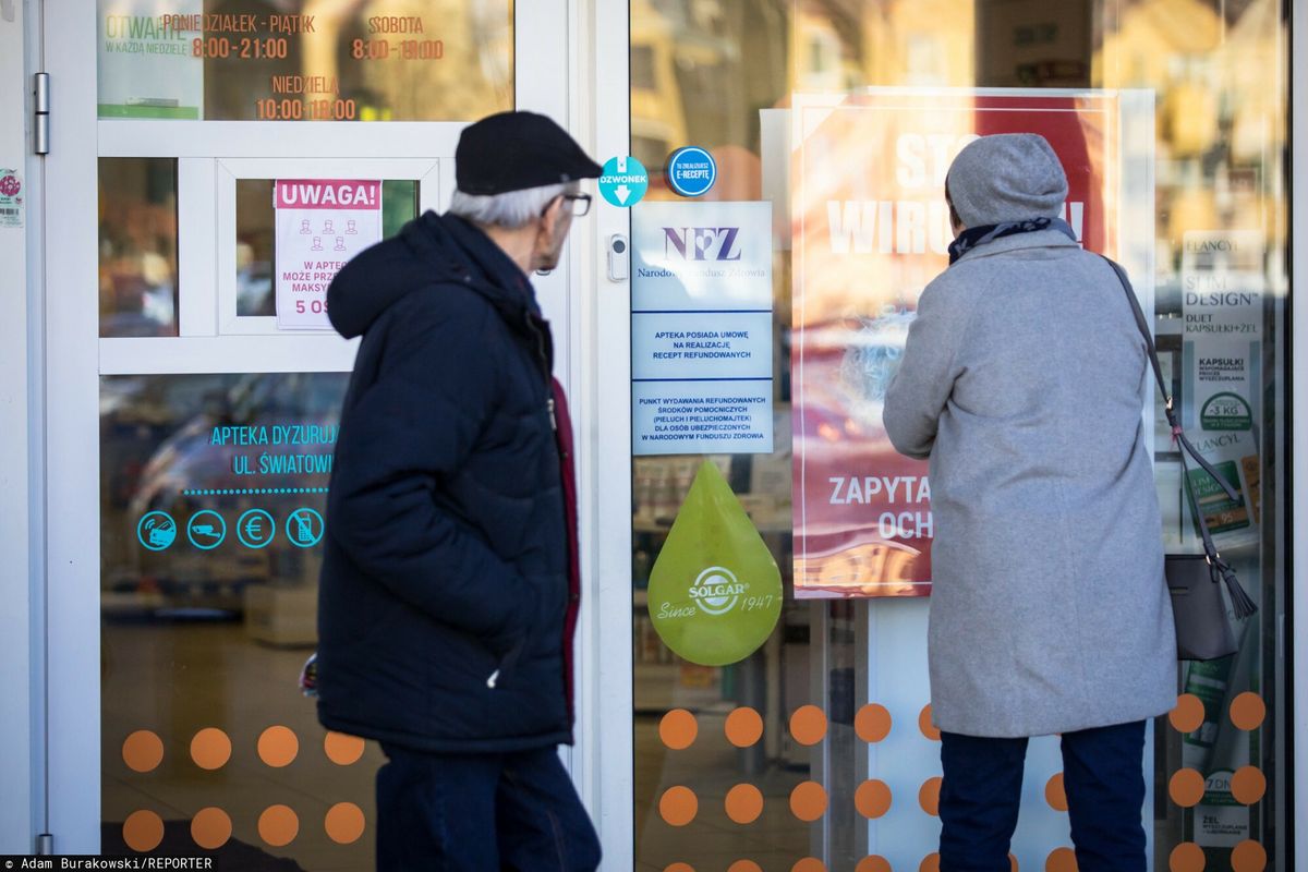 Testy na COVID-19 w aptekach. Część placówek rezygnuje. Zdjęcie ilustracyjne 