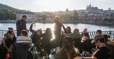 Nie chcą łatki "taniej imprezowni Europy". "Koniec z piwem i tłumami"
