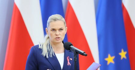 Dodatkowe opłaty dla tysięcy rodziców. Co na to MEN?