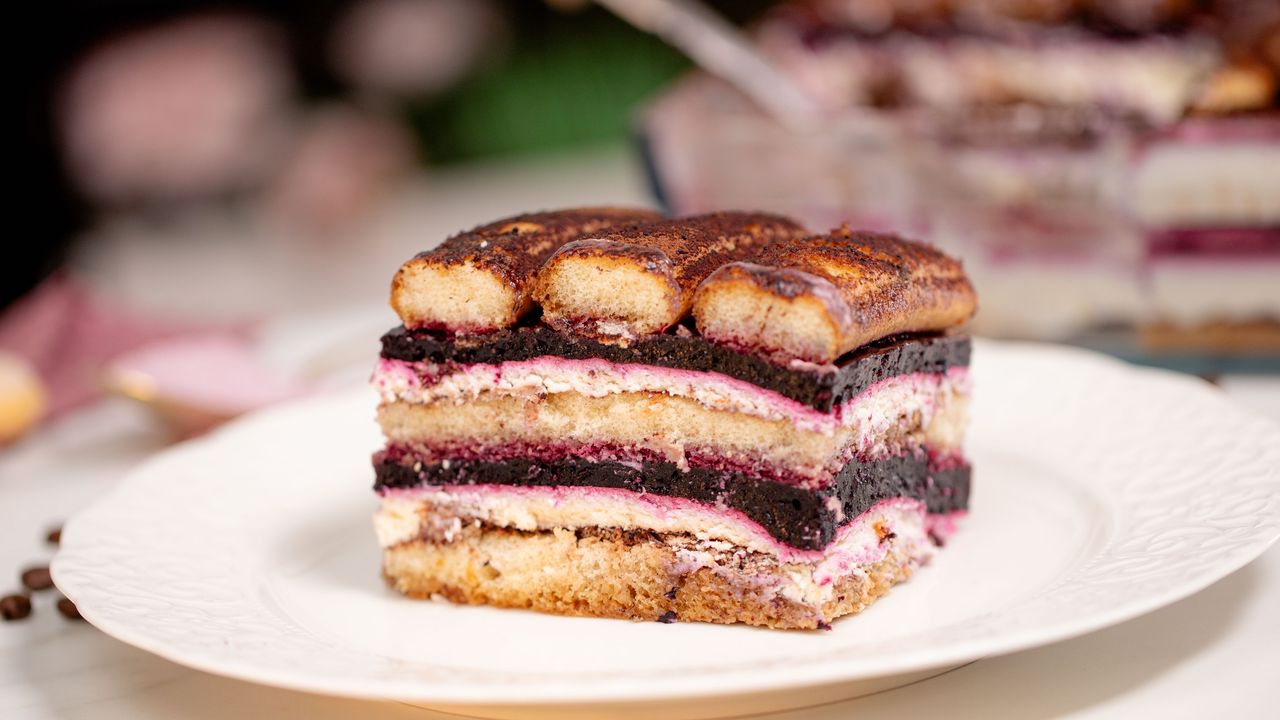 Dodaj jagody do tiramisu. Ten letni twist zrobi wrażenie na gościach