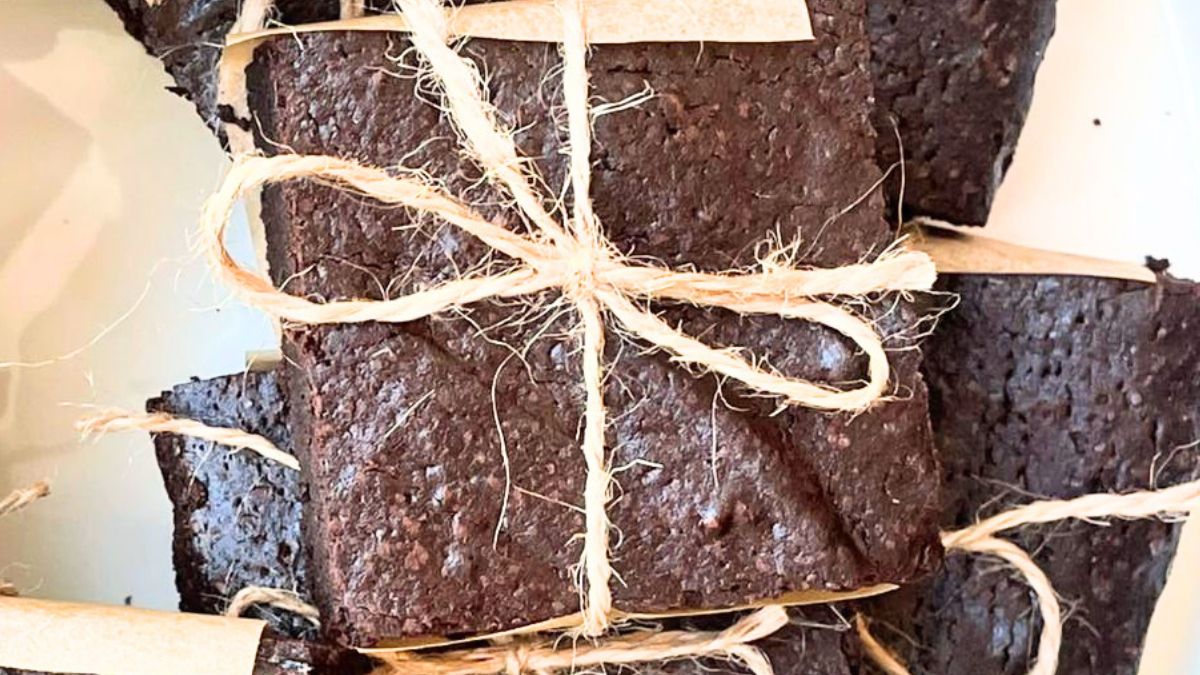 Brownie zapakowane w paczuszki wygląda uroczo