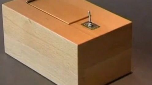 Jak zbudować "najbardziej bezużyteczną zabawkę świata" 1