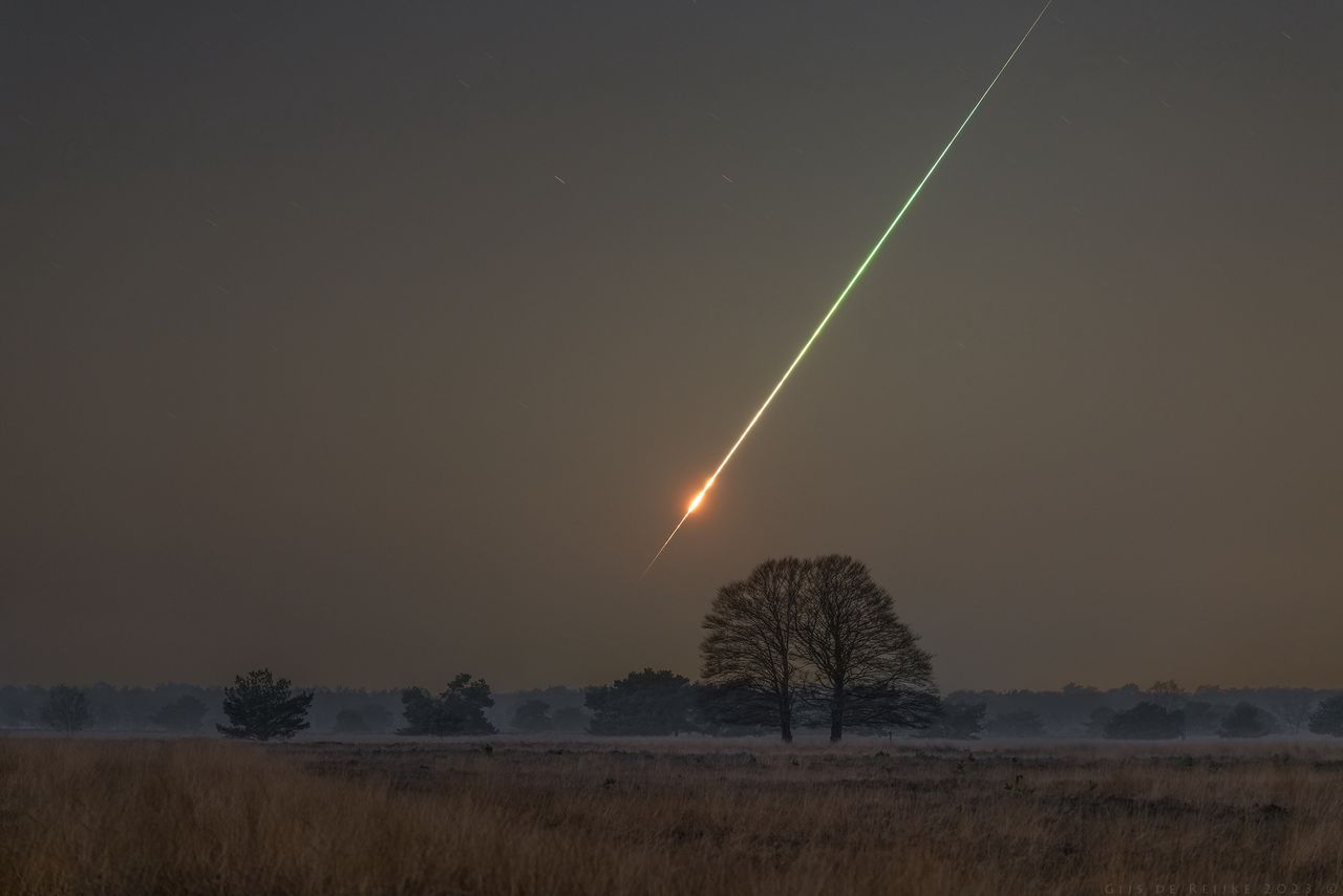 Meteor nad francuskim niebem był asteroidą. Internet zapłonął od filmów