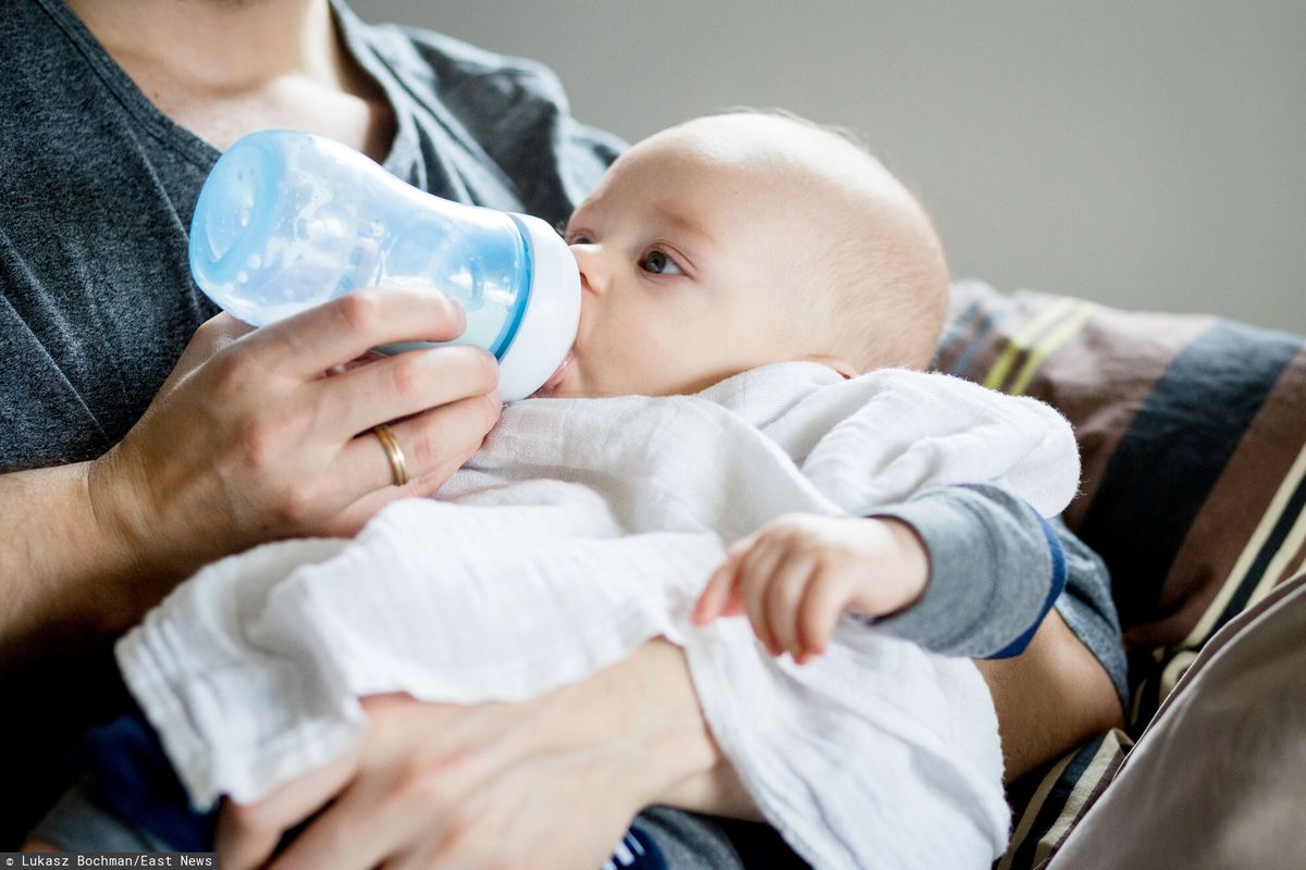 Masz to mleko dla niemowląt w domu? GIS ostrzega, koniecznie je wyrzuć
