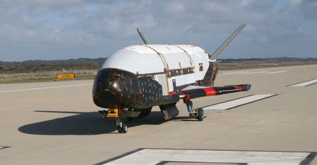 Trump dosypał kolejny miliard na tajny program kosmiczny X-37B
