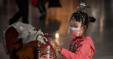 Koronawirus. Chiny reformują system opieki. Nie chcą błędu z Wuhan