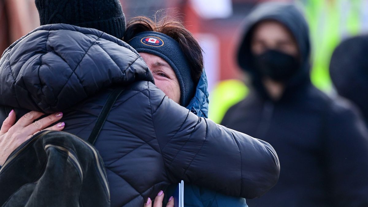 Fleeing Ukraine - Vysne Nemecke border crossingPeople fleeing from Ukraine as they arrive at the Vysne Nemecke border crossing, after Russia's invasion of Ukraine in Vysne Nemecke, Slovakia on March 4, 2022. Photo: Igor Soban/PIXSELL Dostawca: PAP/PIXSELLIgor Soban/PIXSELLfleeing, ukraine, russia, border crossing, agresja, inwazja, ludzie, rosyjska, rosyjski, sytuacja na Ukrainie, uchodźcy, wojna na Ukrainie