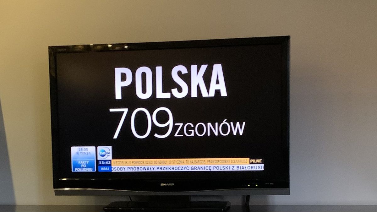 Nagle na ekranach telewizorów pojawiła się wymowna grafika