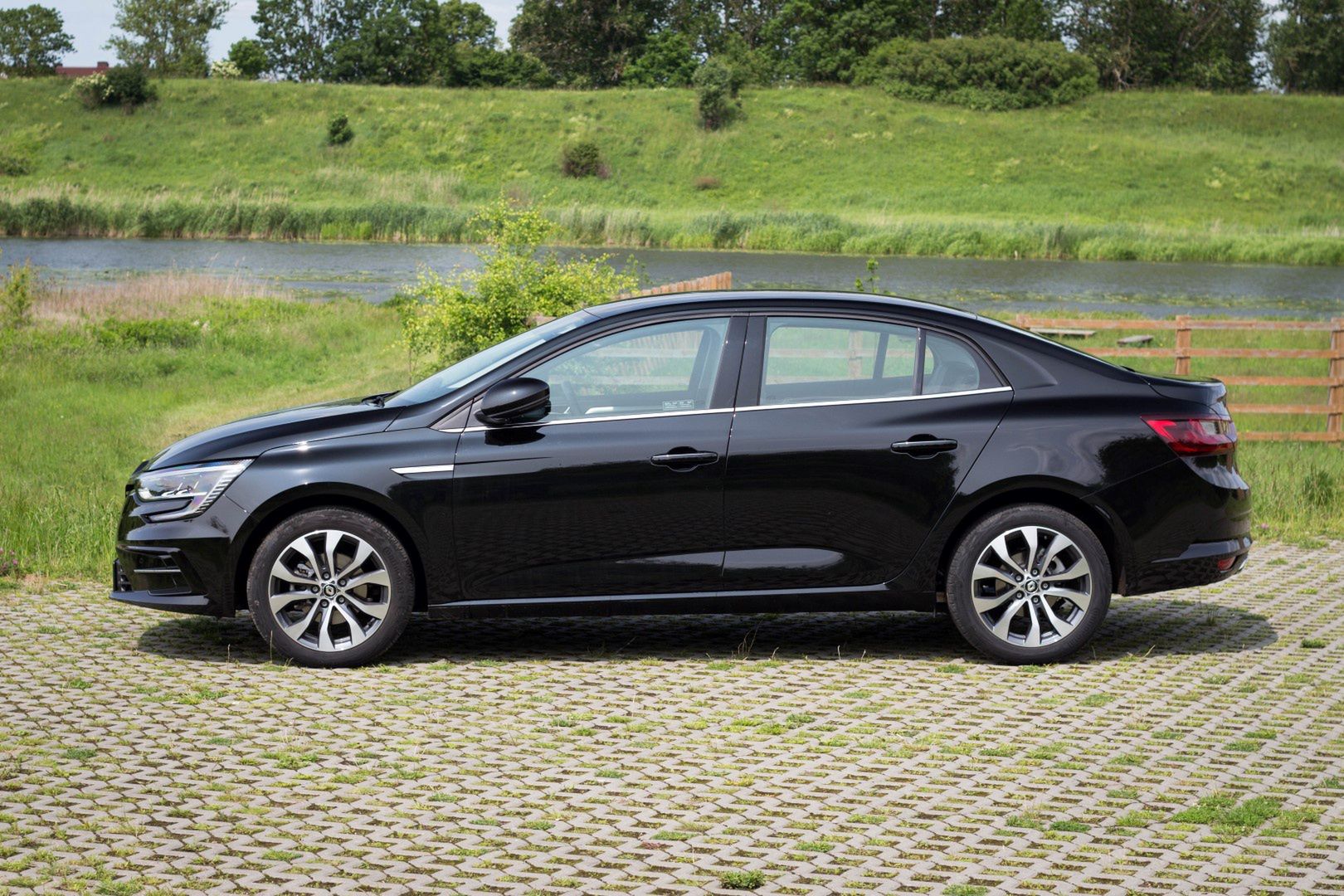 Renault Megane GrandCoupe Blue dCi 115 EDC
