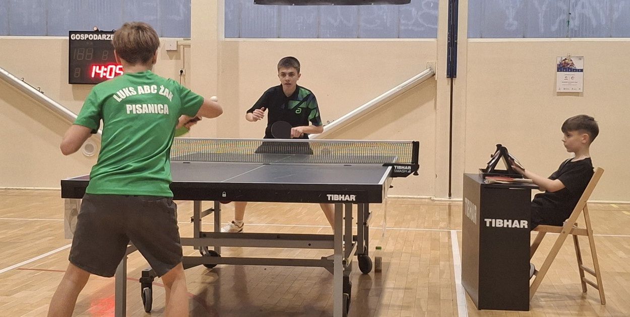 Giżycko: Tenisiści KOKiS na Mikołajkowym turnieju