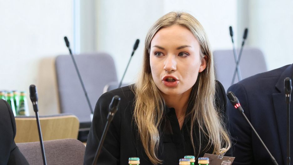 Wiktoria Łągiewka podczas posiedzenia sejmowej Komisji Administracji i Spraw Wewnętrznych 