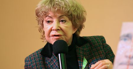 Straciła oszczędności życia. Ukradli pisarce zawrotną sumę