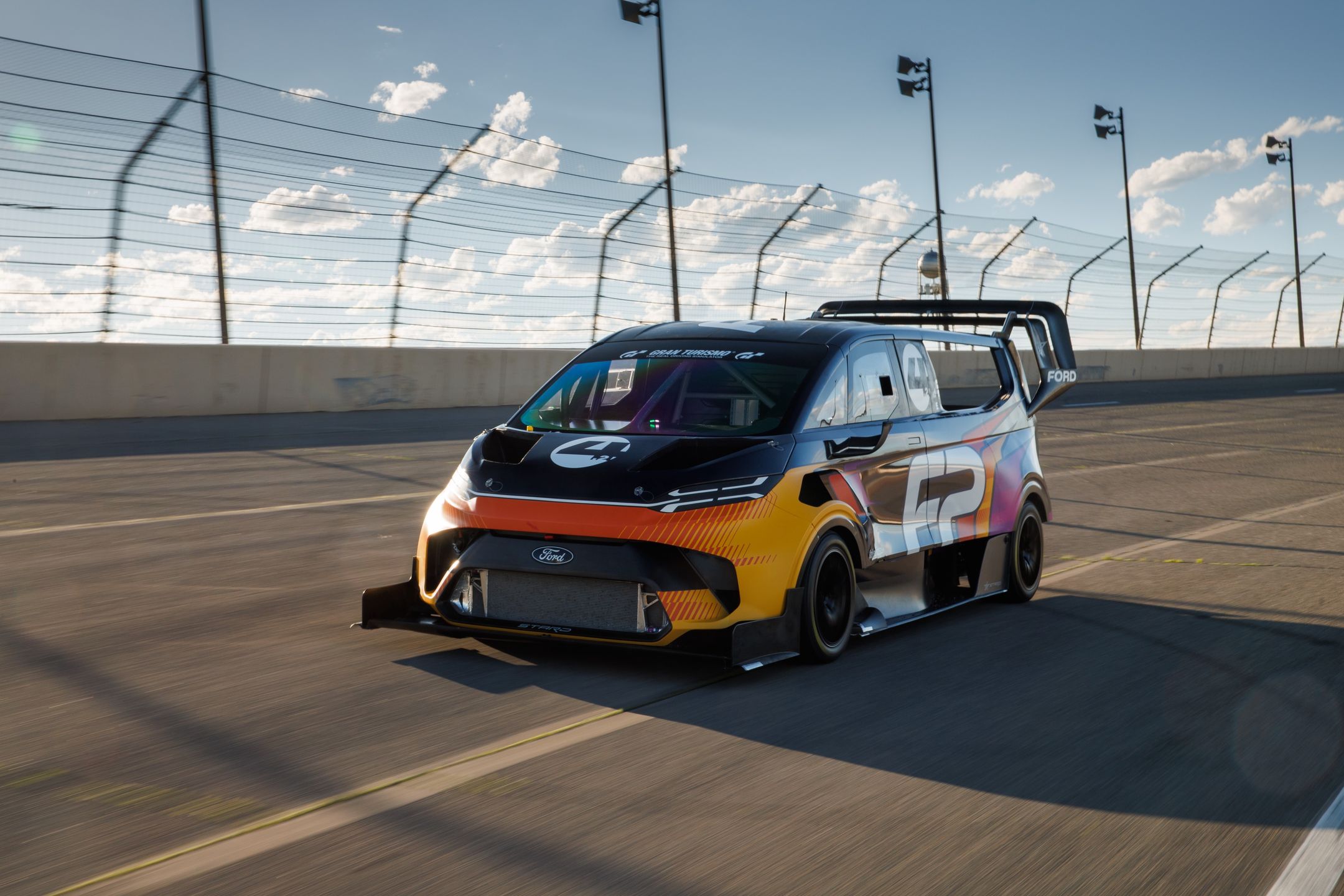 Ford SuperVan 4.2 Pikes Peak