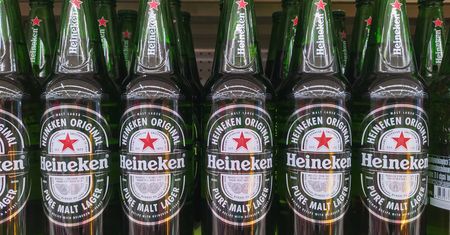 Heineken chce wyjść z Rosji, ale boi się przejęcia przez Kreml