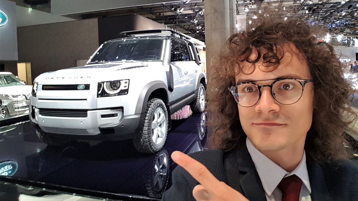 Pierwsi klienci na to auto pojawili się kilka minut po konferencji