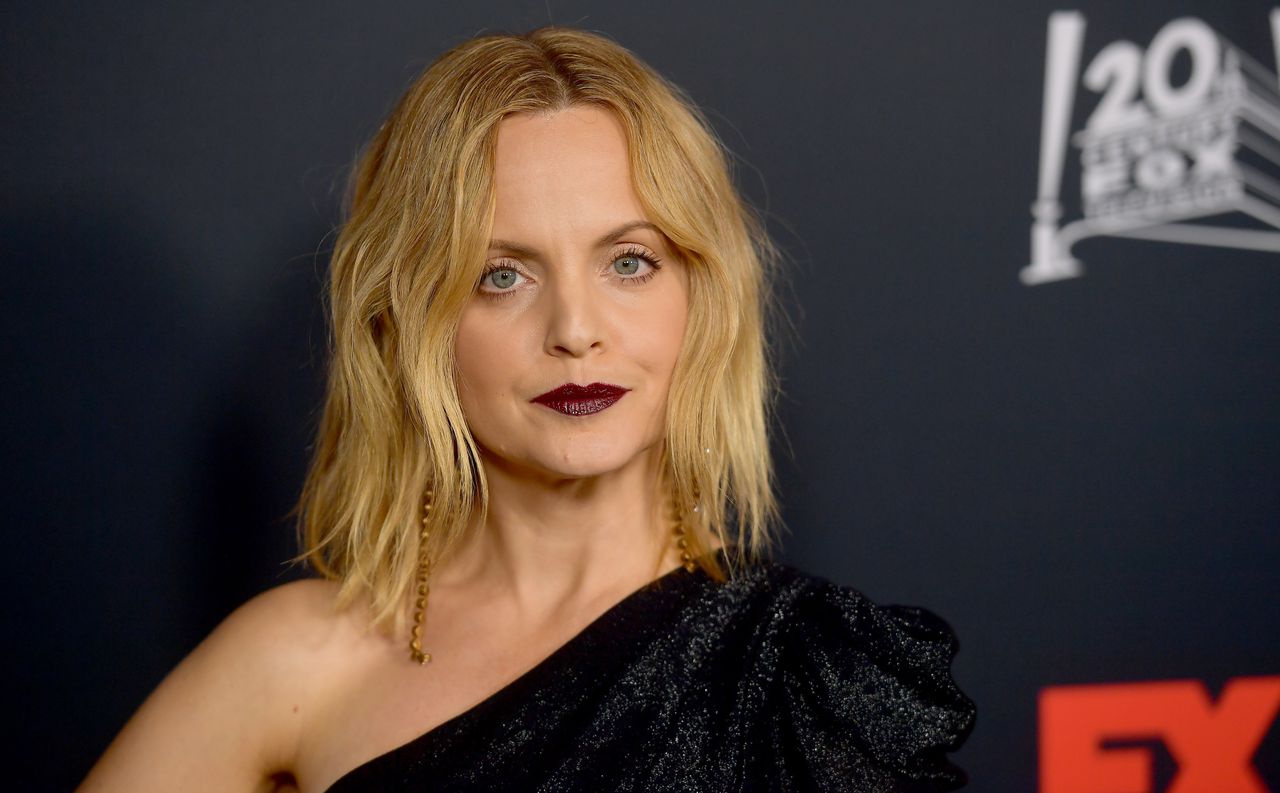 Mena Suvari była gwiazdą "American Beauty". Partner zmuszał ją do trójkątów