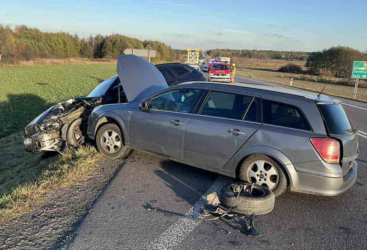 Zdarzenie drogowe w Biskupicach na DK12. Policja apeluje o ostrożność