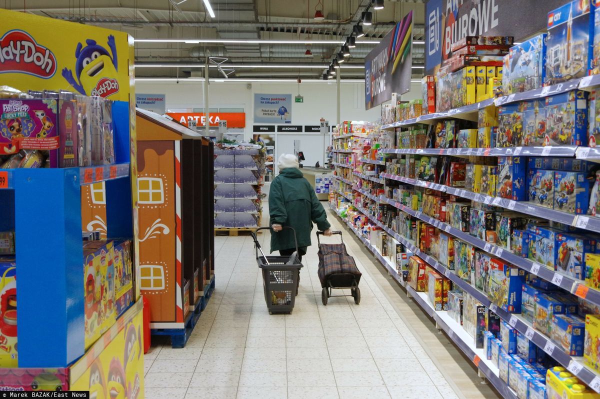 Na trop seniorki policjanci wpadli po tym, gdy supermarket zgłosił problem kradzieży towaru