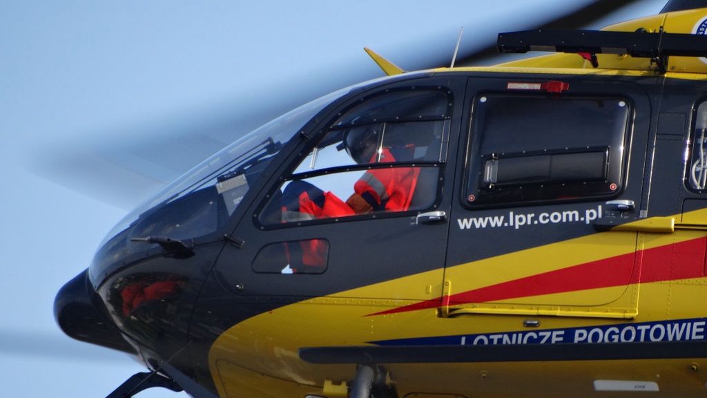 Przyprostynia: 14-latka przewróciła się na hulajnodze. Interweniowało Lotnicze Pogotowie Ratunkowe