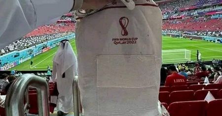 To dostał każdy kibic na meczu otwarcia. Ujawniono, co było w środku