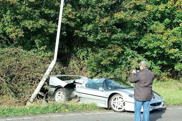 Kosztowny wypadek Ferrari F50