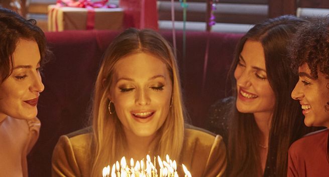 „You X” - Max Factor promuje kobiece piękno jako więcej niż urodę (wideo)