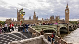 Jedziesz do Londynu? Za nocleg zapłacisz więcej. Podano termin