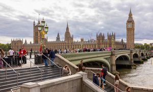 Jedziesz do Londynu? Za nocleg zapłacisz więcej. Podano termin