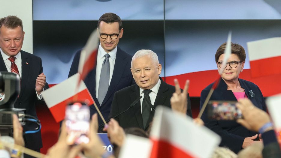 Wiecz�r wyborczy PiS
15.10.2023 Warszawa Wieczor wyborczy PiS fot. Andrzej Iwanczuk/REPORTER
N/z: Mariusz Blaszczak, Mateusz Morawiecki, Jaroslaw Kaczynski, Beata Szydlo
ANDRZEJ IWANCZUK/REPORTER