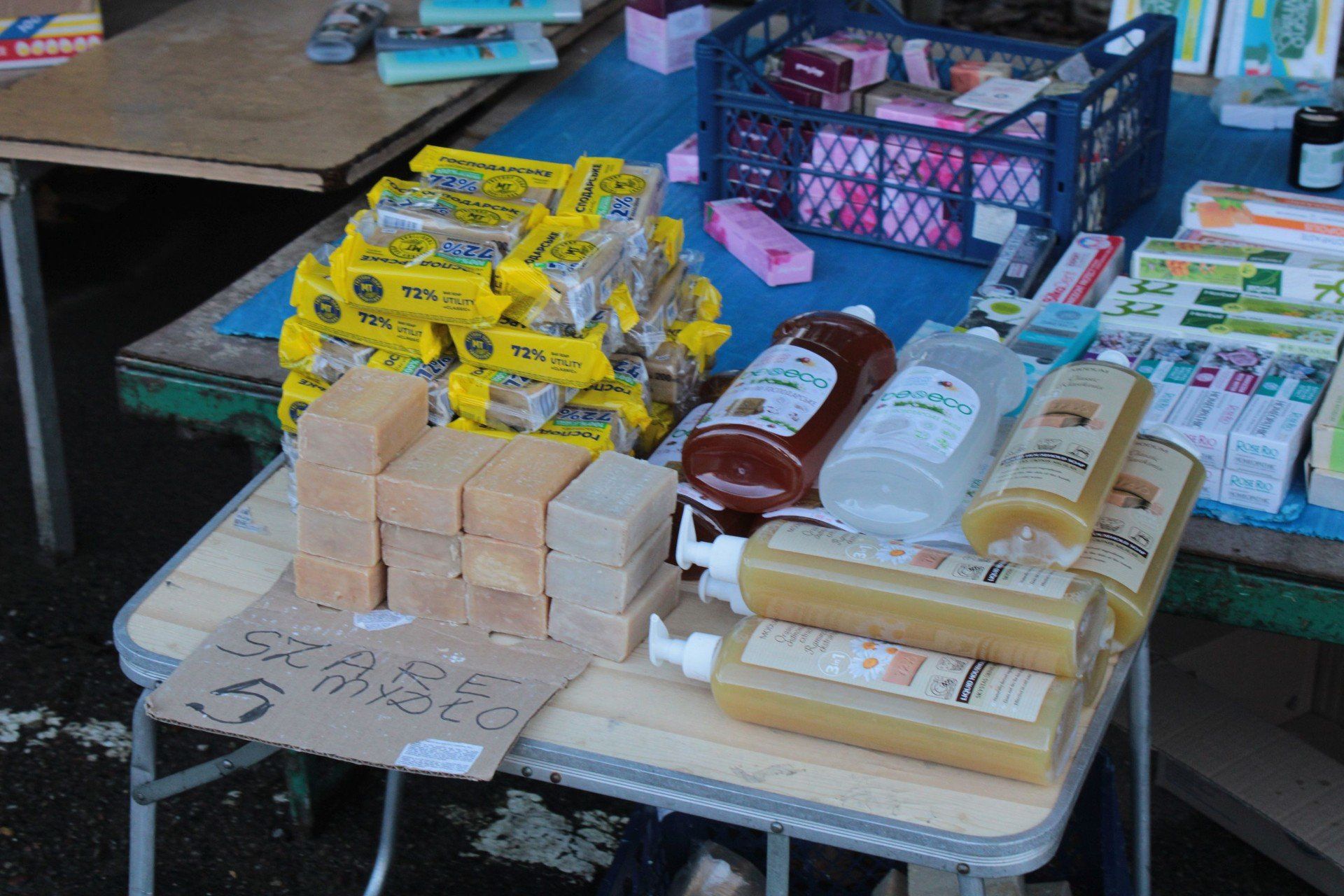 Piątek na targowisku w Koszalinie