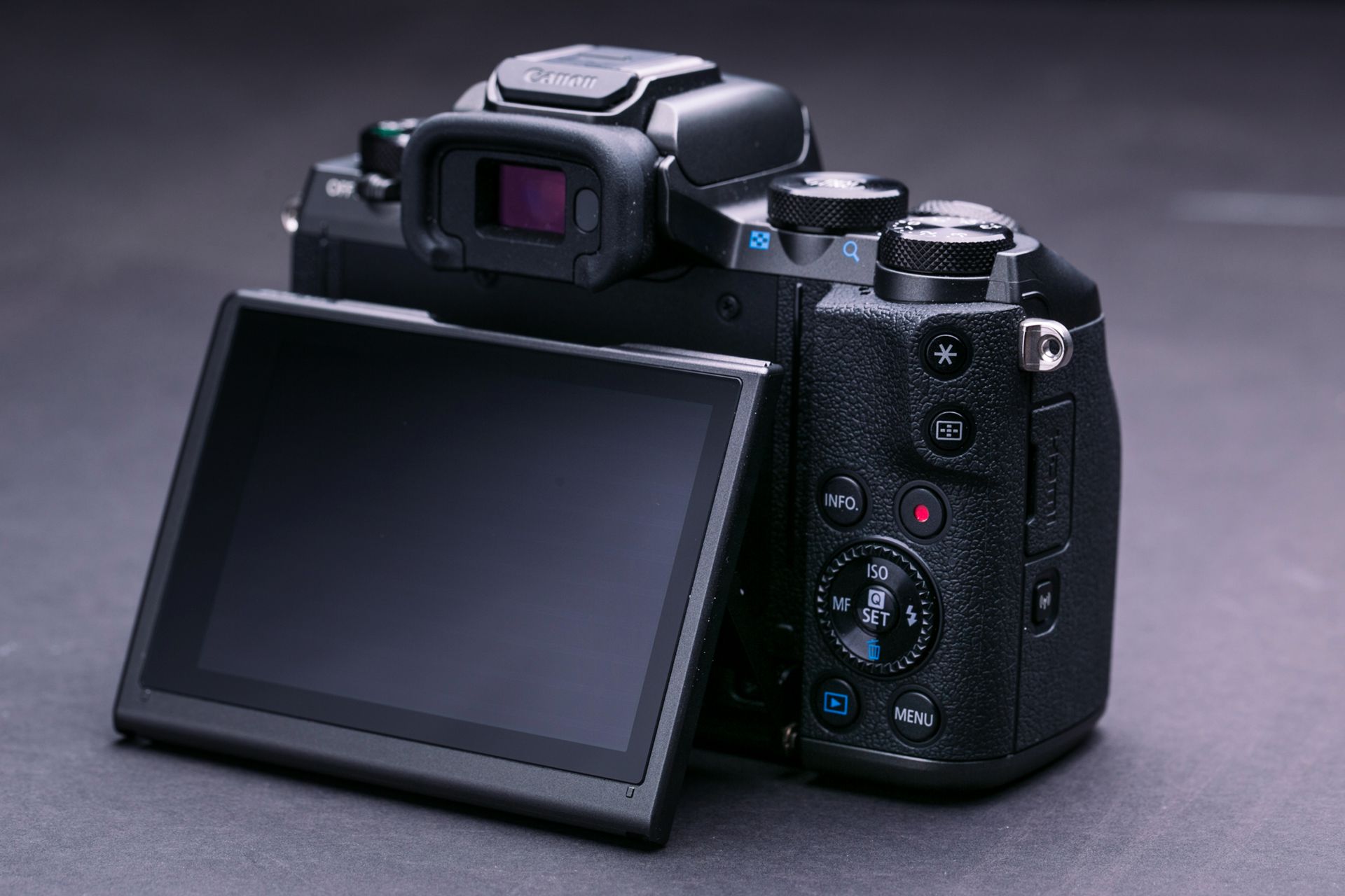 Canon EOS M5 - test bezlusterkowca, na którego długo czekaliśmy 4